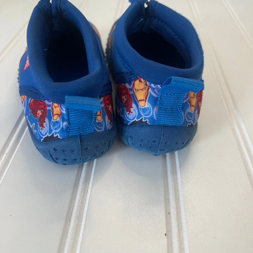 Marvel Avengers Kids Blue Water Shoes Iron Man Captain America Size 7/8‎ Slip On